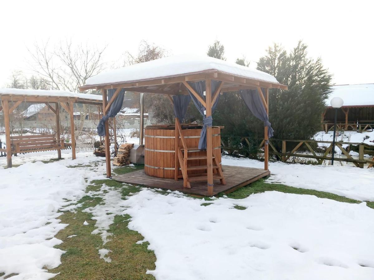Gospodarstwo Agroturystyczne Pod Lasem Maria Plazio Narol Esterno foto