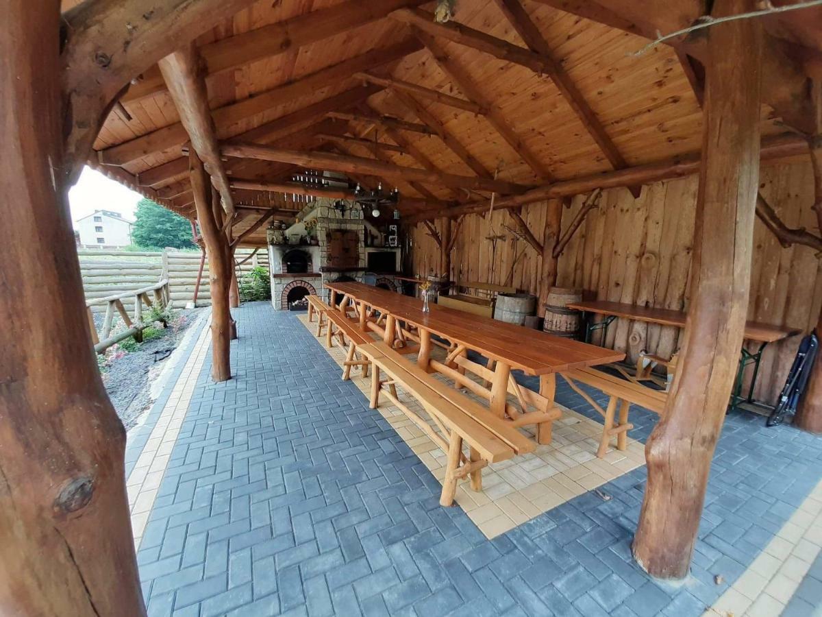 Gospodarstwo Agroturystyczne Pod Lasem Maria Plazio Narol Esterno foto