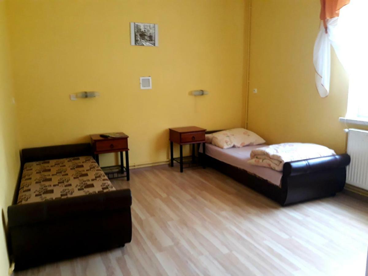 Gospodarstwo Agroturystyczne Pod Lasem Maria Plazio Narol Esterno foto