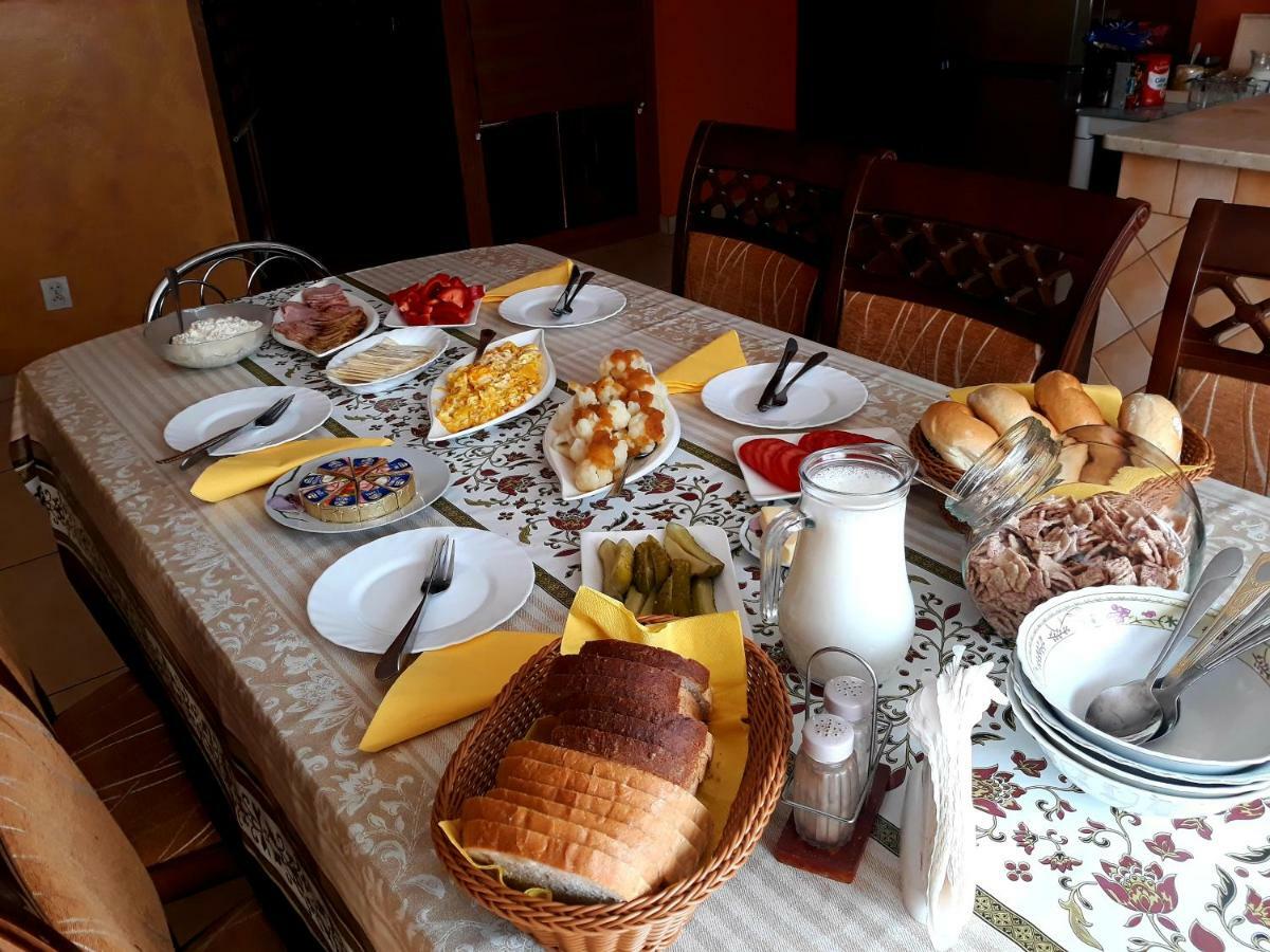 Gospodarstwo Agroturystyczne Pod Lasem Maria Plazio Narol Esterno foto